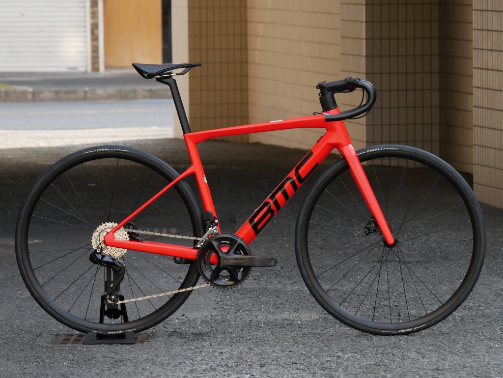 BMC ☆在庫特価☆Teammachine SLR THREE（チームマシン SLR スリー） 2026年モデル