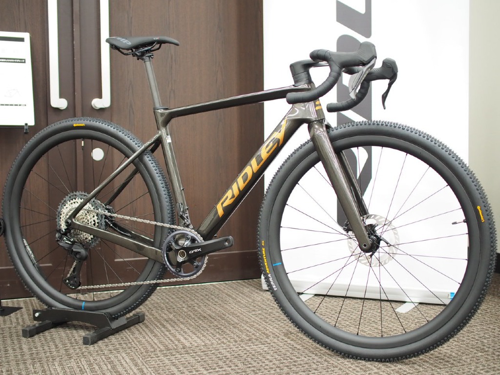 【予約受付中】ASTR (アスター )  +GRX825 Di2
