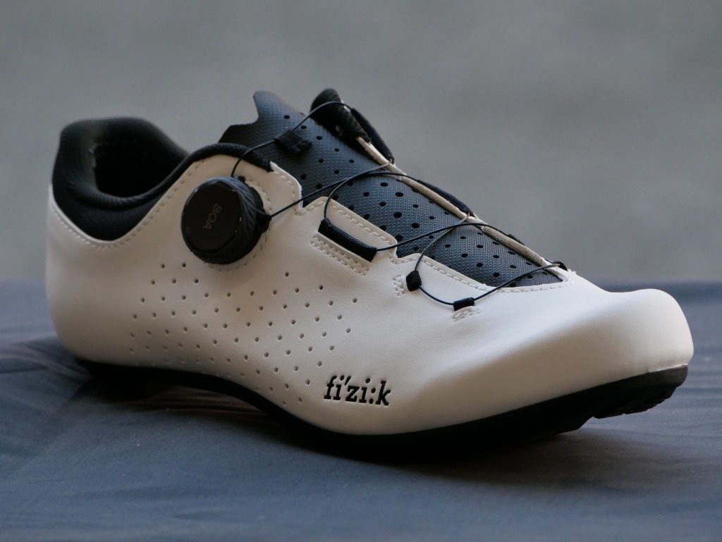 【店頭在庫あり】VENTO OMNA (ヴェント オムナ) coler：ホワイト/ブラック