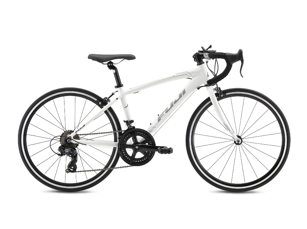 【予約受付中】ACE 24 (エース24)